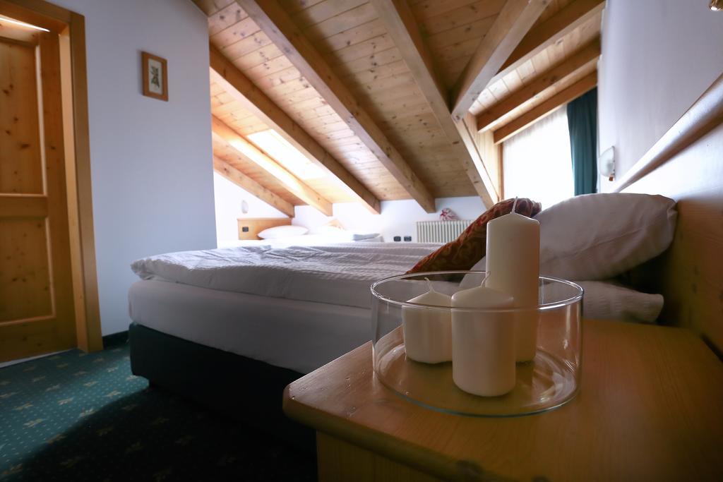 Alp Hotel Dolomiti 迪马罗 外观 照片